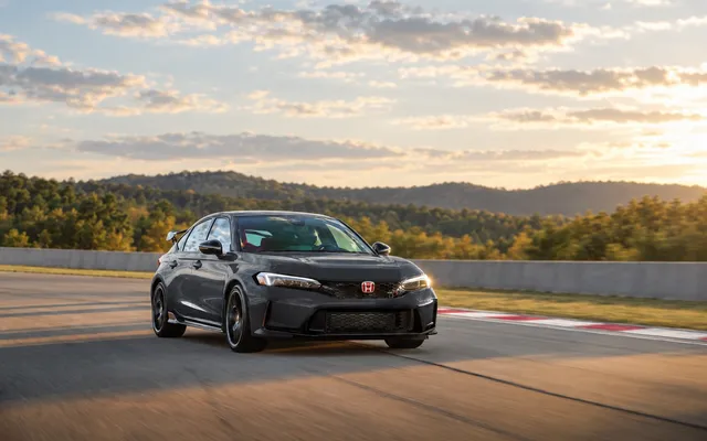 Honda Civic Type R 2027: zmiany na tor i do miasta