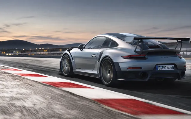 Porsche 911 GT2 Flachbau RS: Sonderwunsch a seryjny 911