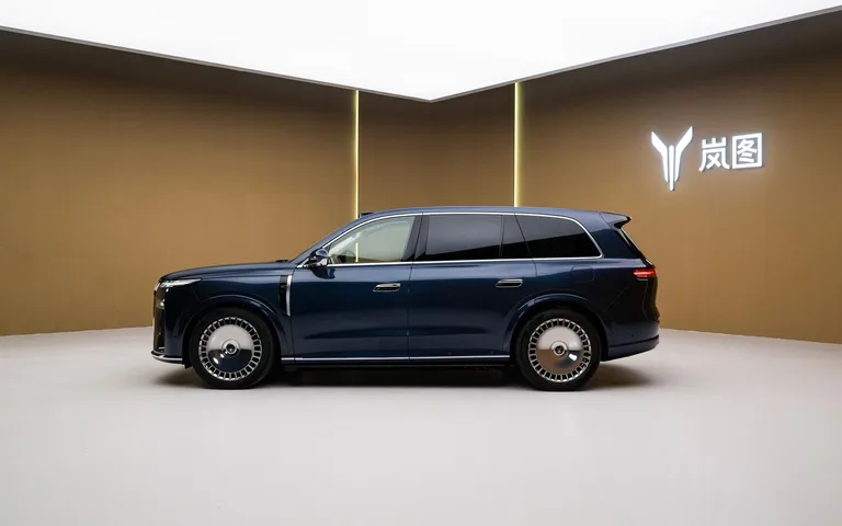VOYAH Taishan — flagowy hybrydowy SUV VOYAH: start sprzedaży i cechy VOYAH Taishan — flagowy hybrydowy SUV VOYAH: start sprzedaży i cechy